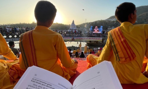 Aarti Rishikesh India