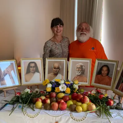 Gāyatrī e Swamiji